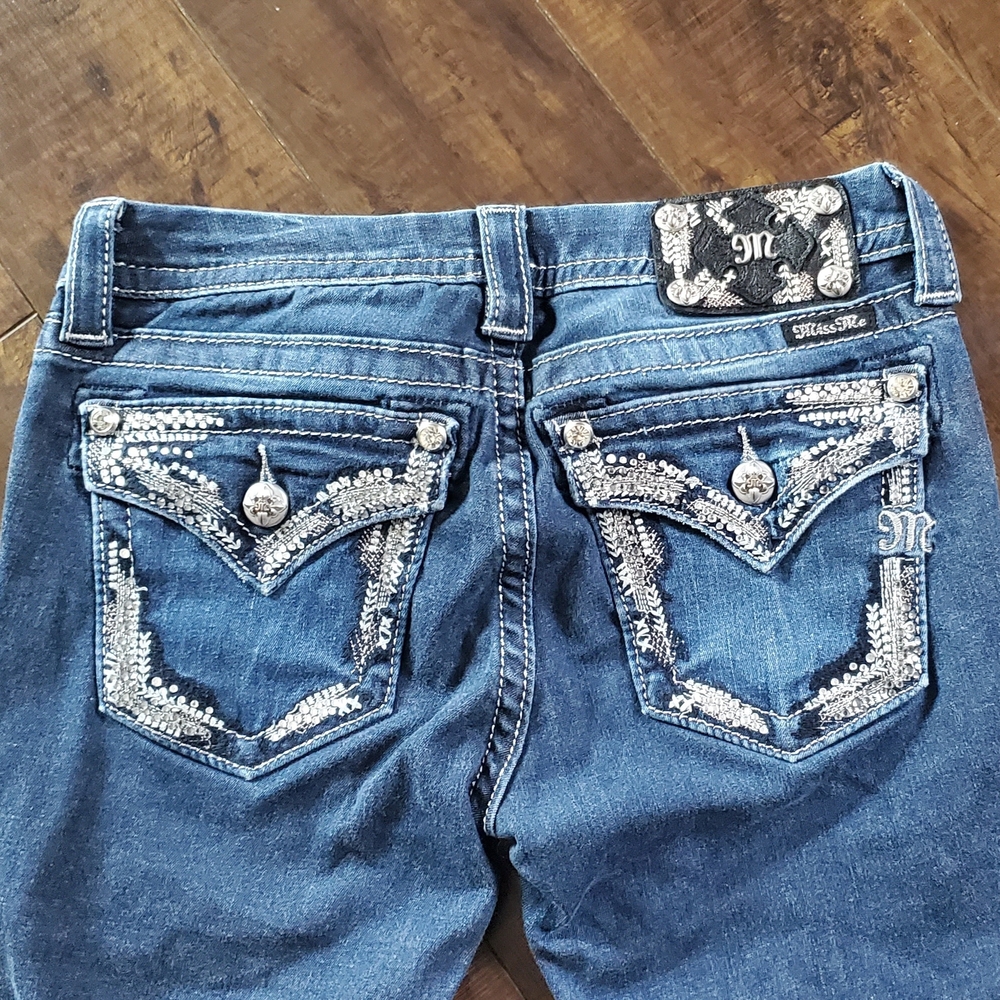 Miss Me Mid Rise Straight Leg EUC Blue Embellished Women's Jeans